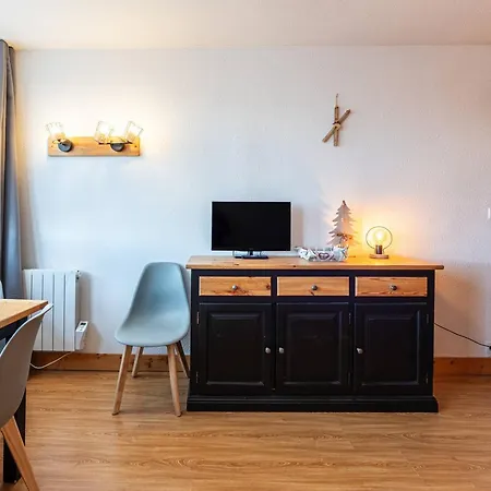 Moderne Pour 4 Personnes Avec Acces Skis Aux Pieds Apartment